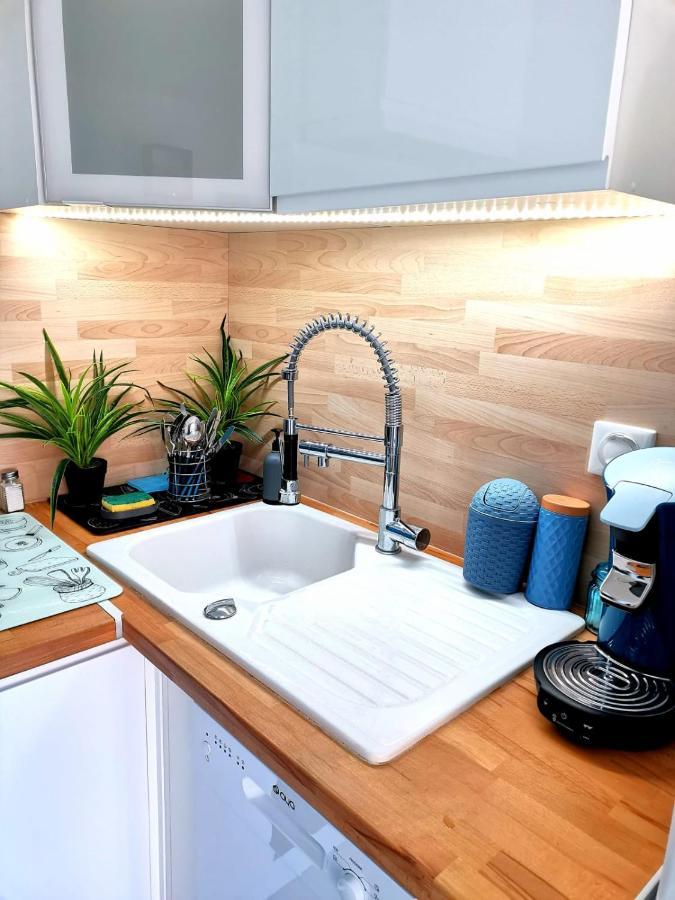 Appartement Vue Mer,Acces Direct Plage,Fibre,Clim,Parking Public Gratuit เลอบาร์กาแรส ภายนอก รูปภาพ