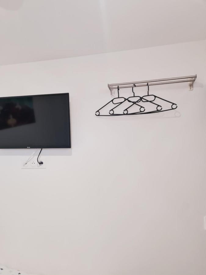 Appartement Vue Mer,Acces Direct Plage,Fibre,Clim,Parking Public Gratuit เลอบาร์กาแรส ภายนอก รูปภาพ
