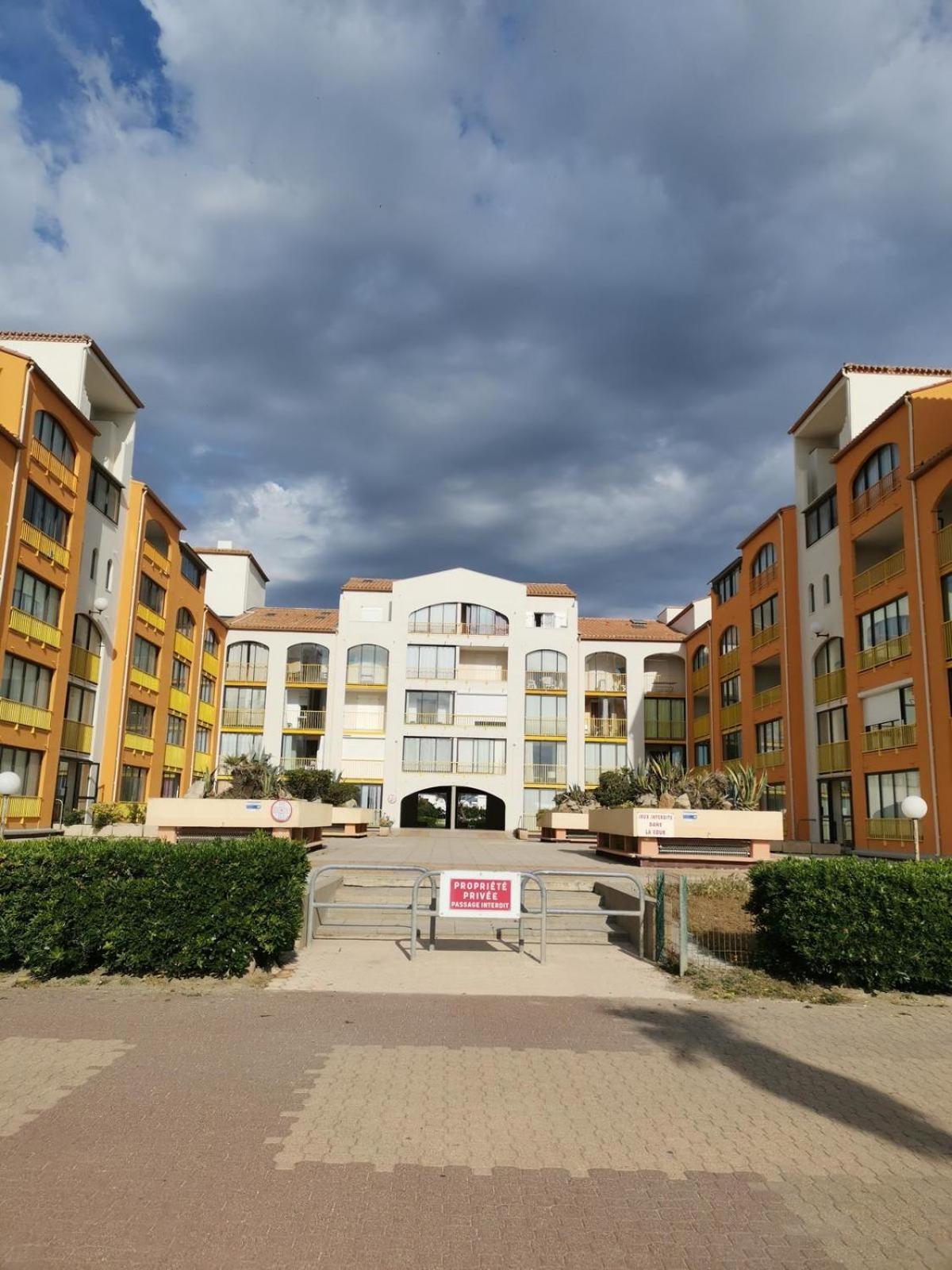 Appartement Vue Mer,Acces Direct Plage,Fibre,Clim,Parking Public Gratuit เลอบาร์กาแรส ภายนอก รูปภาพ