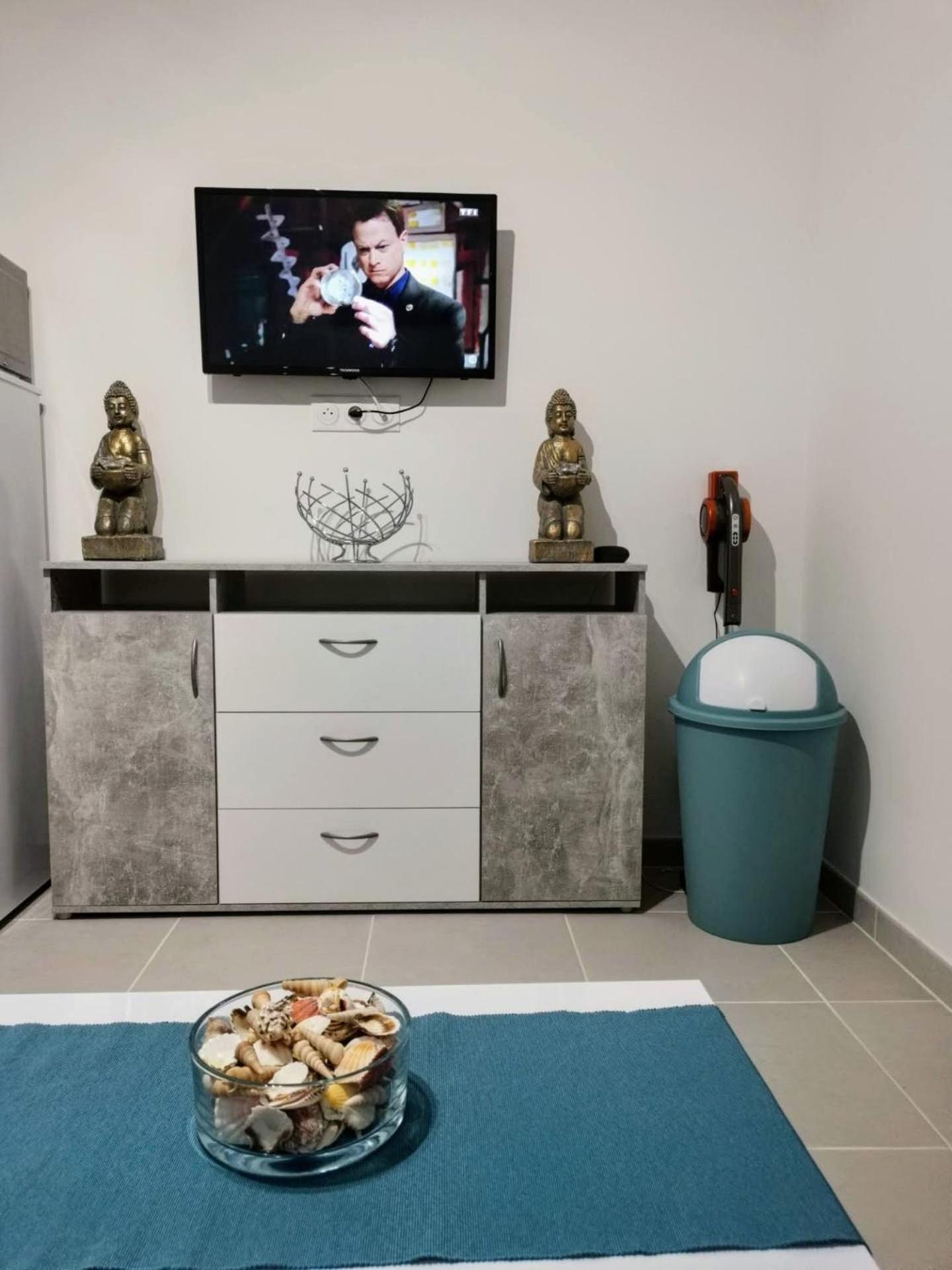 Appartement Vue Mer,Acces Direct Plage,Fibre,Clim,Parking Public Gratuit เลอบาร์กาแรส ภายนอก รูปภาพ